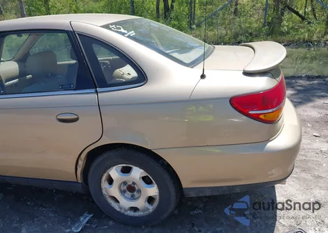 2001 Saturn L300 z USA, uszkodzony, nr VIN 1G8JW52R81Y564763